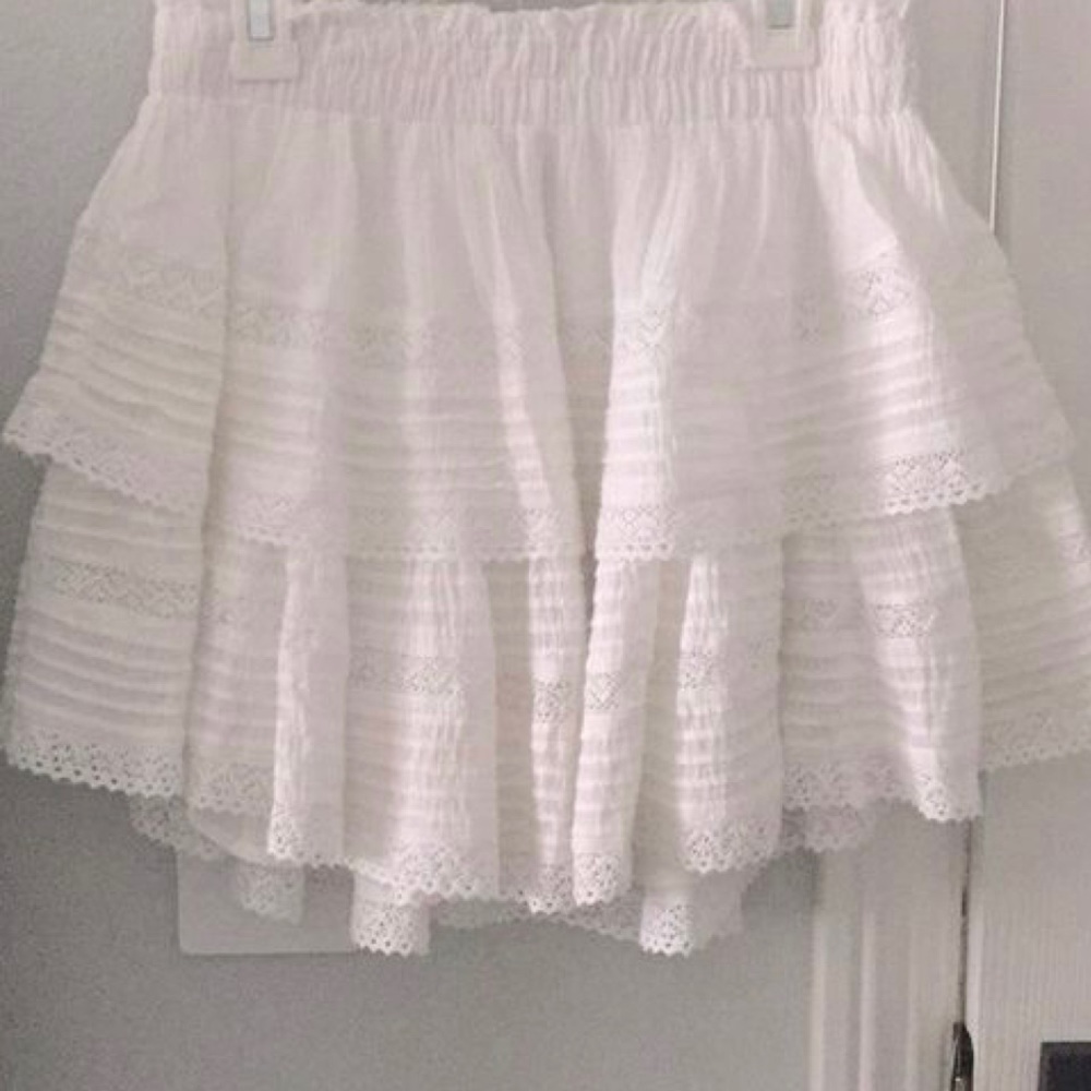 aerie rock n ruffle skirt in white